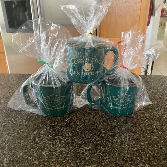 North Pole Express train cups new x3 - Picture 5 of 7